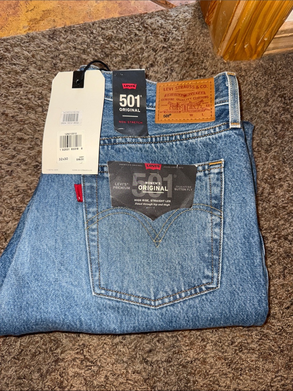 NEW•Levi’s 501 jeans•high rise-straight leg-size 32x30•non stretch 100% cotton